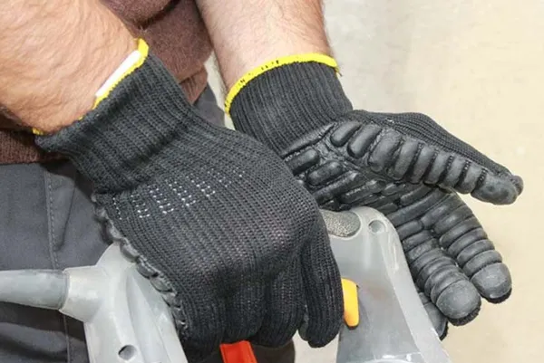 Guanti da Lavoro per Usi Speciali